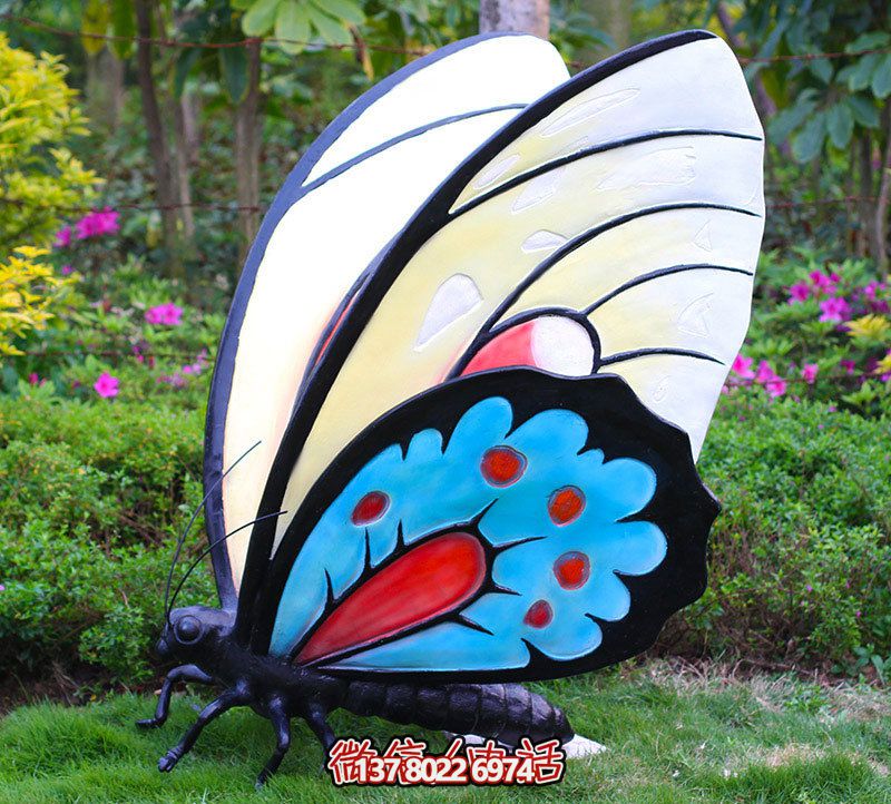 玻璃鋼彩繪蝴蝶雕塑，美化小區(qū)環(huán)境