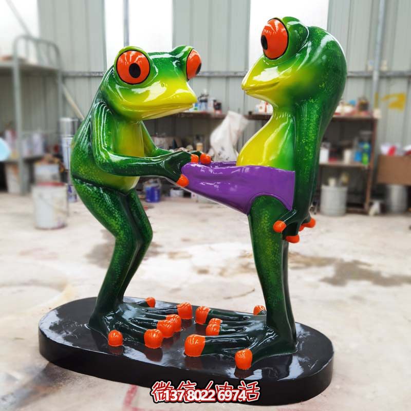 逗趣玻璃鋼青蛙雕塑，為景區增色不只