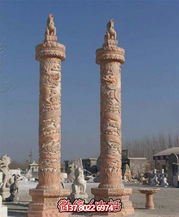 雕塑晚霞紅，炫彩華表美景