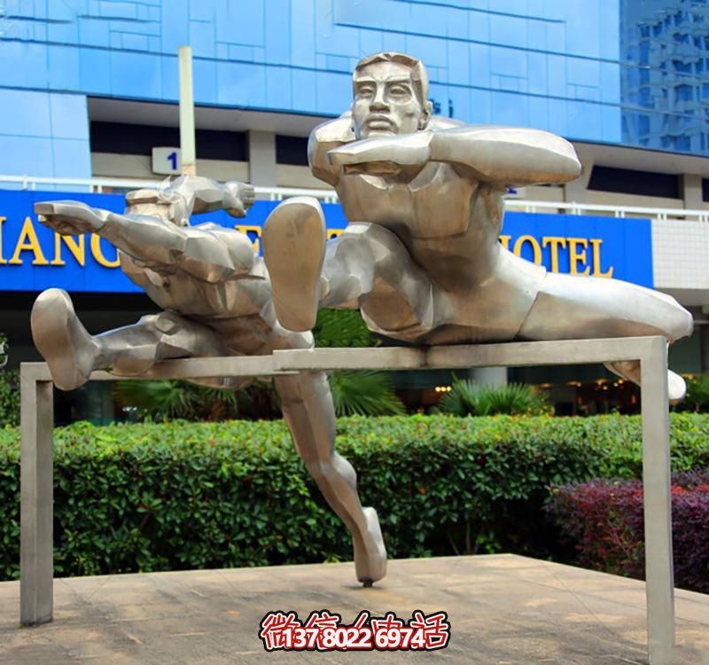 高科技不銹鋼跨欄雕塑裝置，傳承體育運(yùn)動主題人物